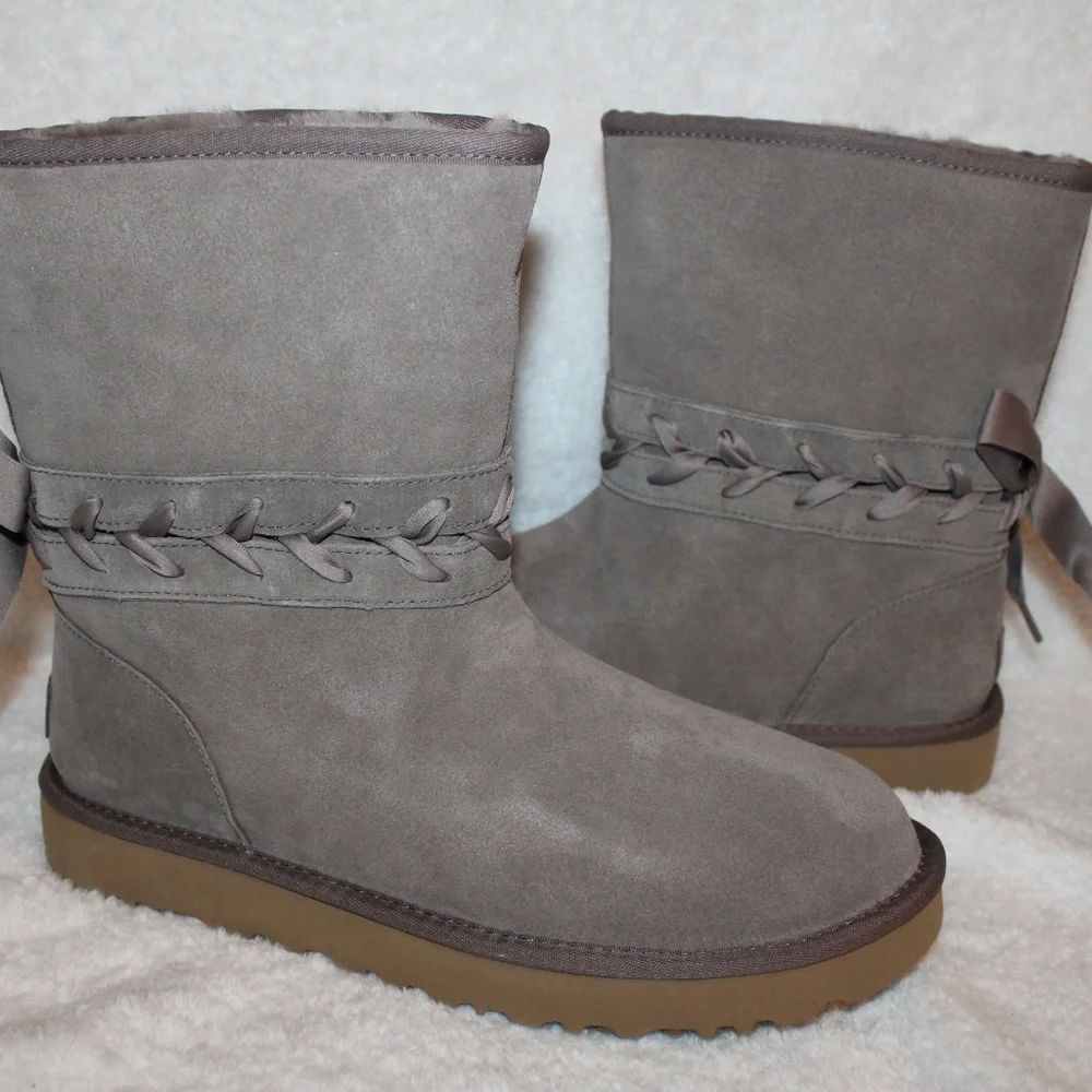 NEW UGG WOMEN'S‎ SUEDE CLASSIC SHORT LACE BOOT GRAY